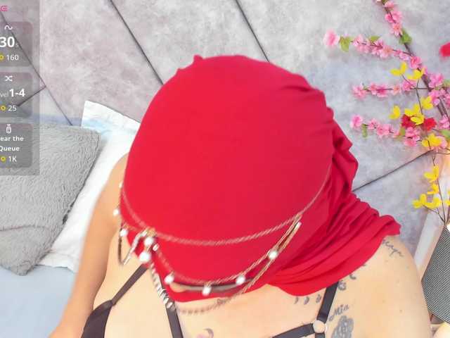 naylaa-'s BongaCams show and profile