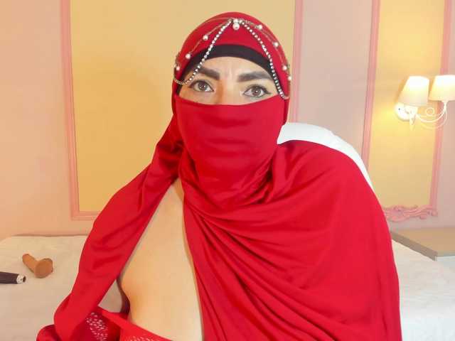 naylaa- live cam on BongaCams
