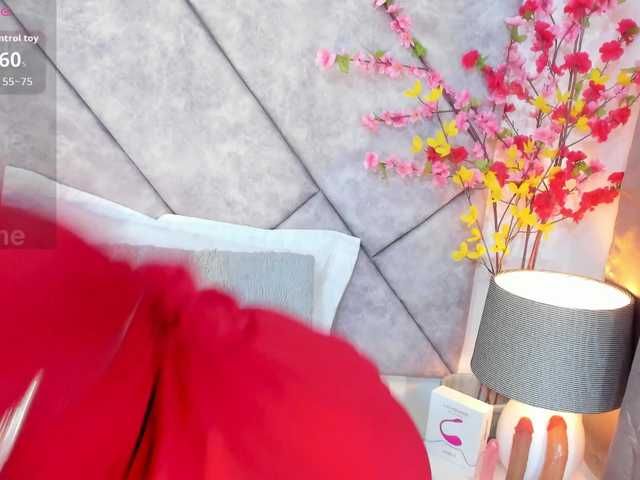 naylaa-'s BongaCams show and profile