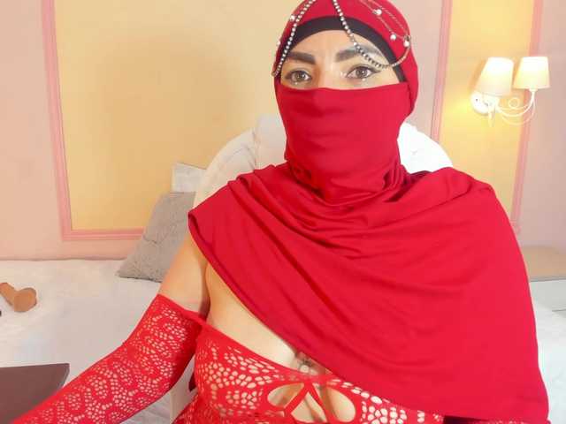 naylaa- live cam on BongaCams