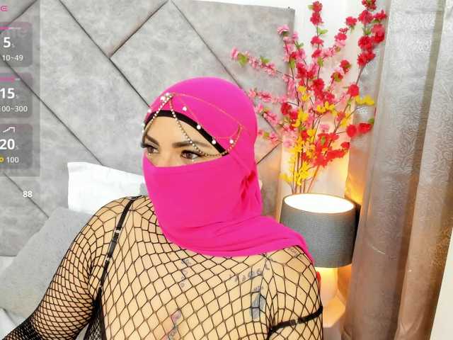 naylaa-'s BongaCams show and profile