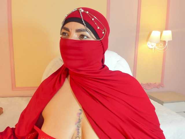 naylaa- live cam on BongaCams