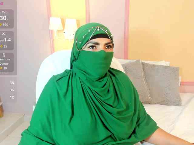 naylaa- naylaa-