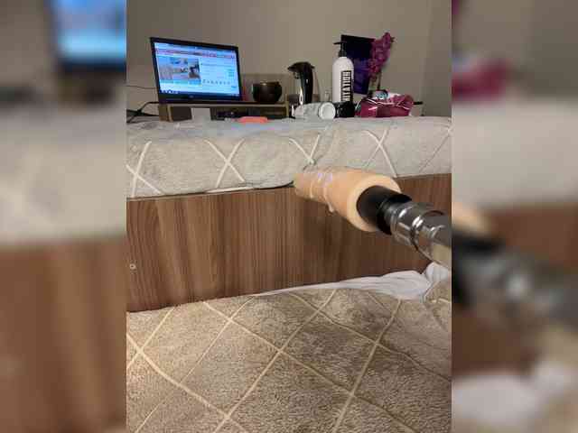 Nicole- webcam