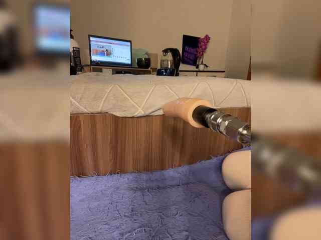 Nicole- webcam