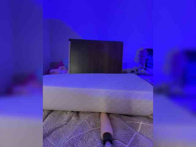 Nicole- webcam