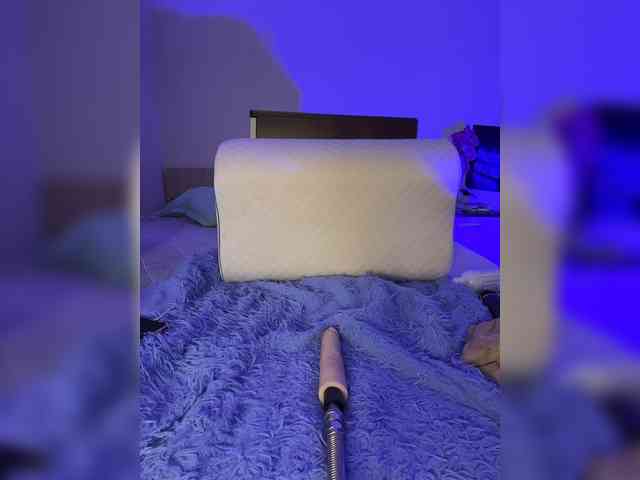 Nicole- webcam