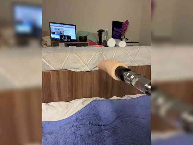 Nicole- webcam