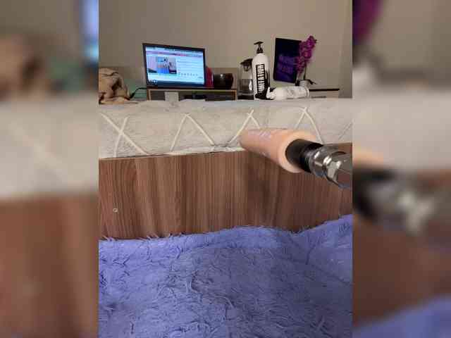 Nicole- webcam