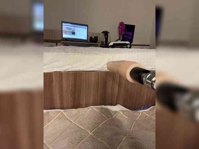 Nicole- webcam