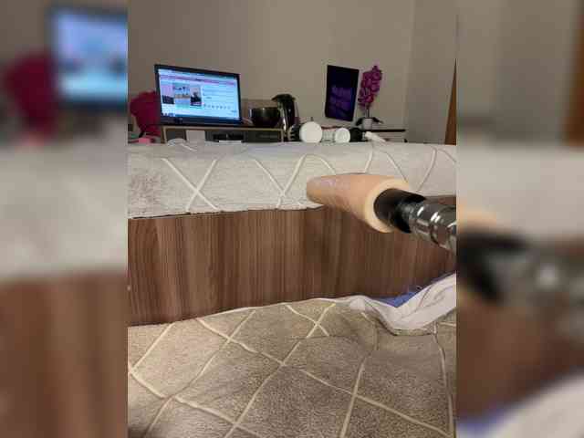 Nicole- webcam