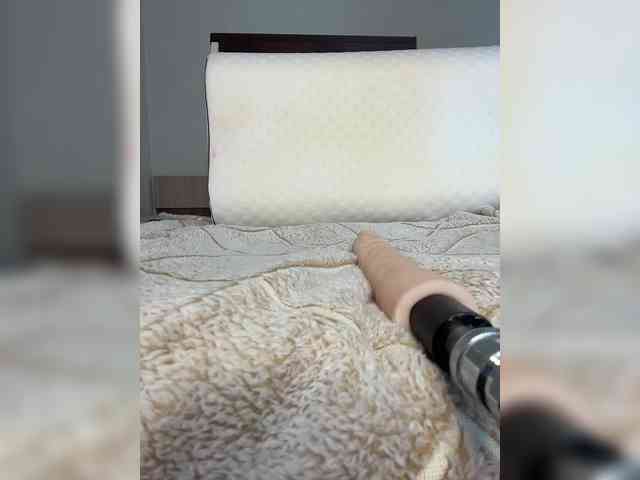 Nicole- webcam