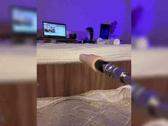 Nicole- webcam