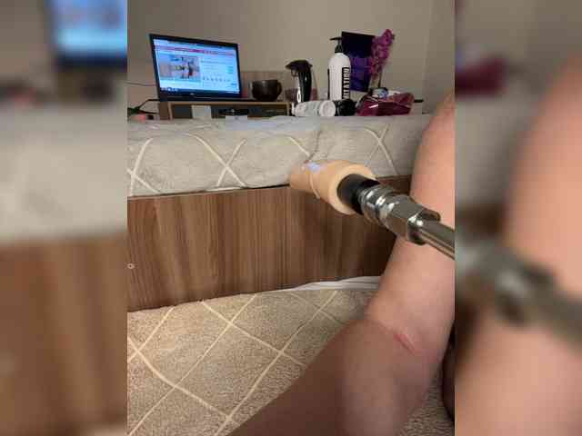 Nicole- webcam