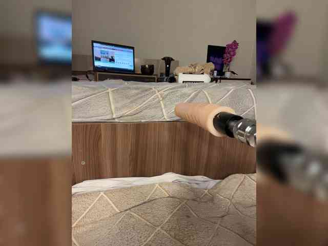 Nicole- webcam
