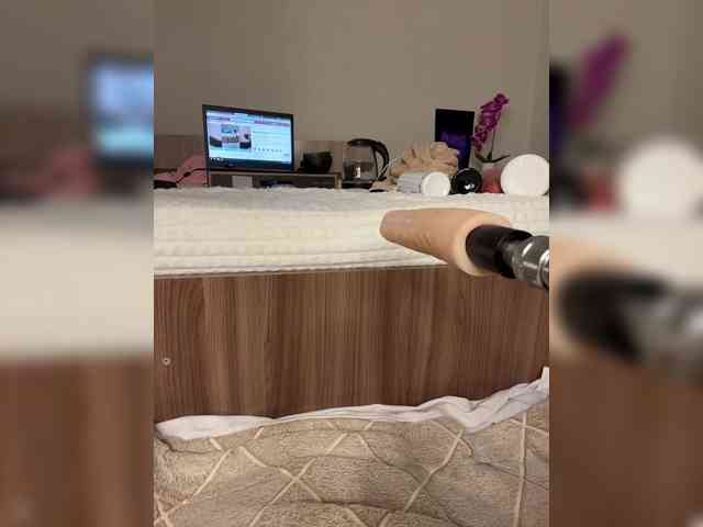 Nicole- webcam