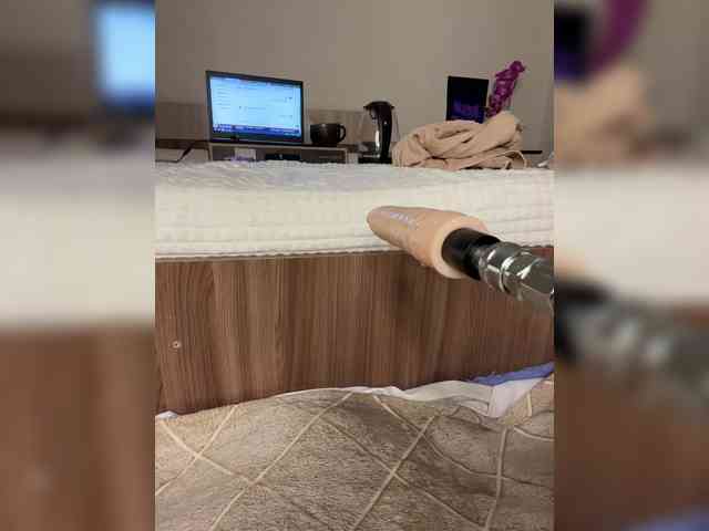 Nicole- webcam