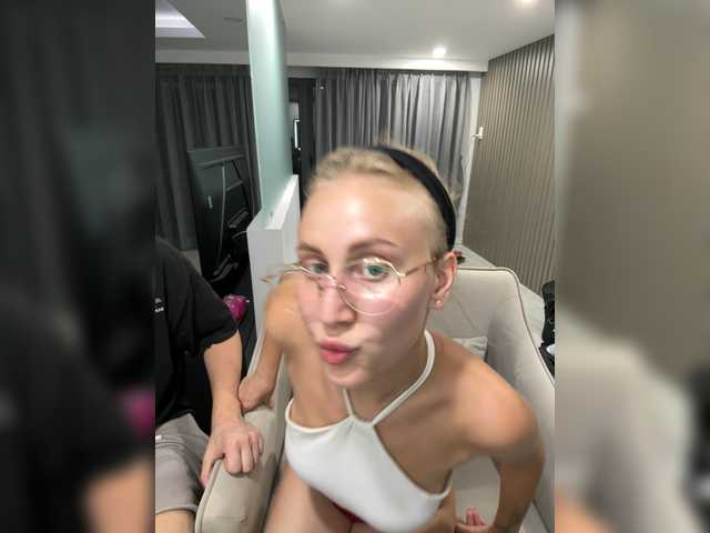 LoveStream69's BongaCams show and profile