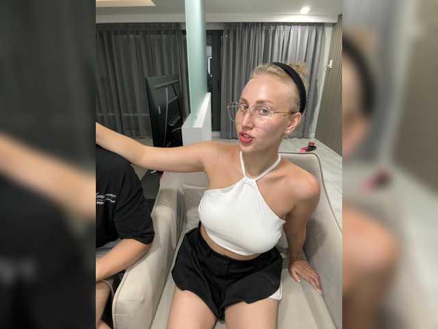 стрип от LoveStream69