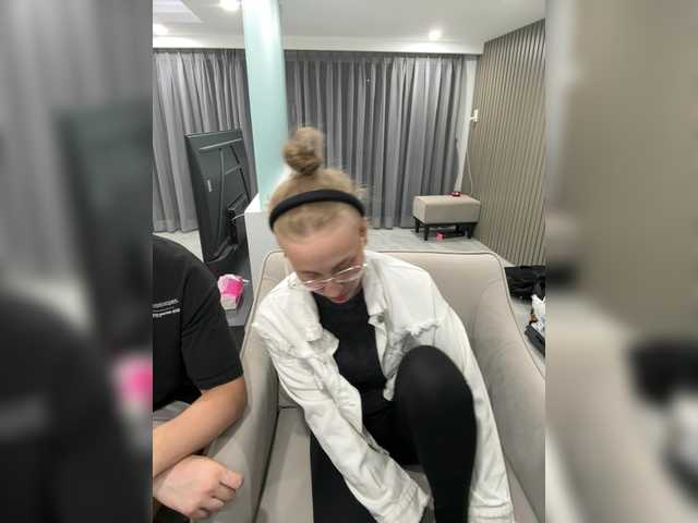 LoveStream69 Live Cam and Statistics on UnifiedCams