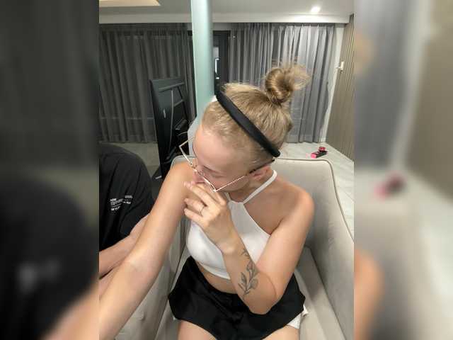 LoveStream69's BongaCams show and profile