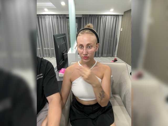 LoveStream69's BongaCams show and profile