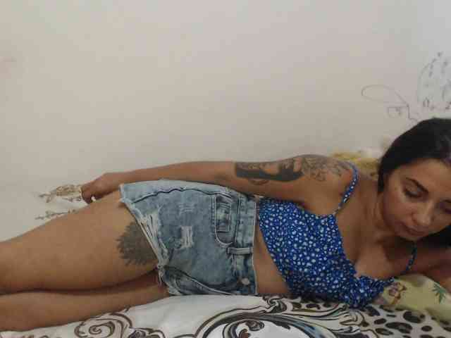 Riri-Mojo-92 webcam