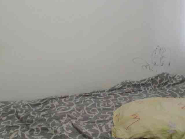 Riri-Mojo-92 webcam