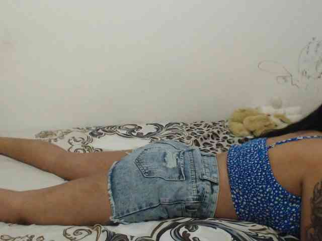 Riri-Mojo-92 webcam