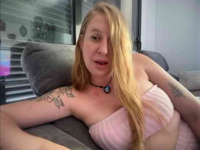 Pinkylady webcam