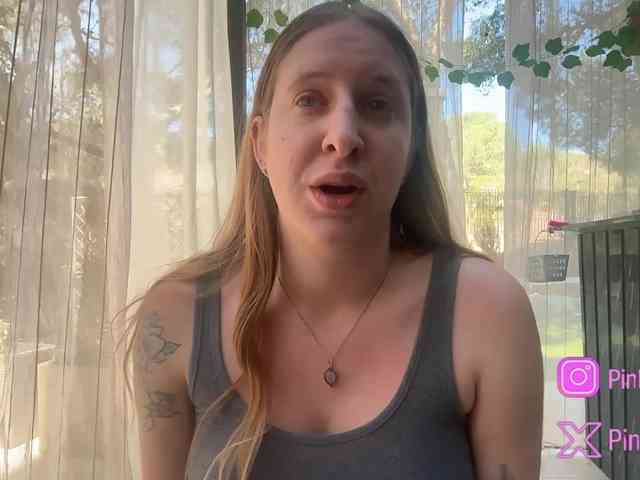Pinkylady webcam
