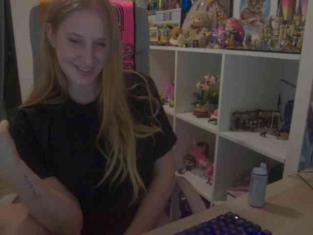 Pinkylady