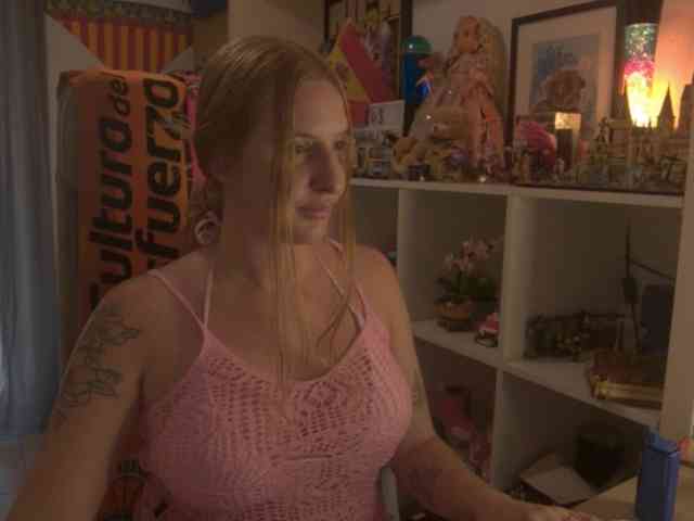 Pinkylady webcam