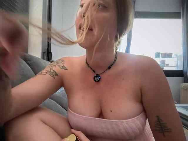 Pinkylady