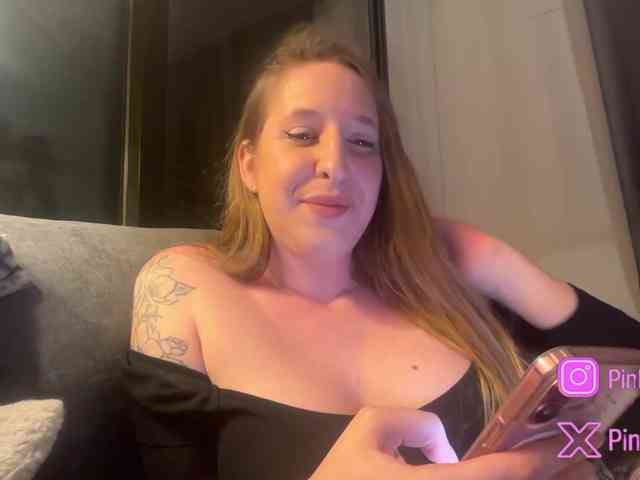 Pinkylady webcam