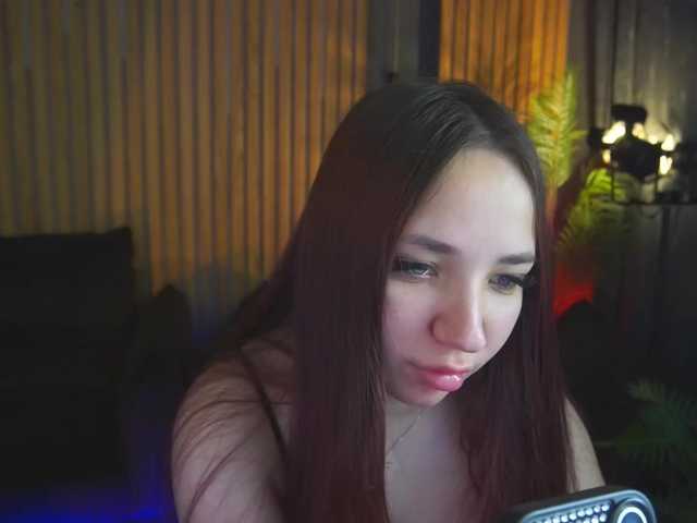 EmilyFontaine's BongaCams show and profile