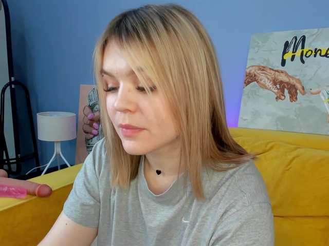 Jerry-Hall Live Cam and Statistics on UnifiedCams