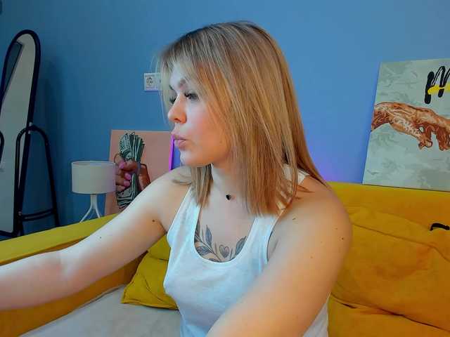 Jerry-Hall's BongaCams show and profile