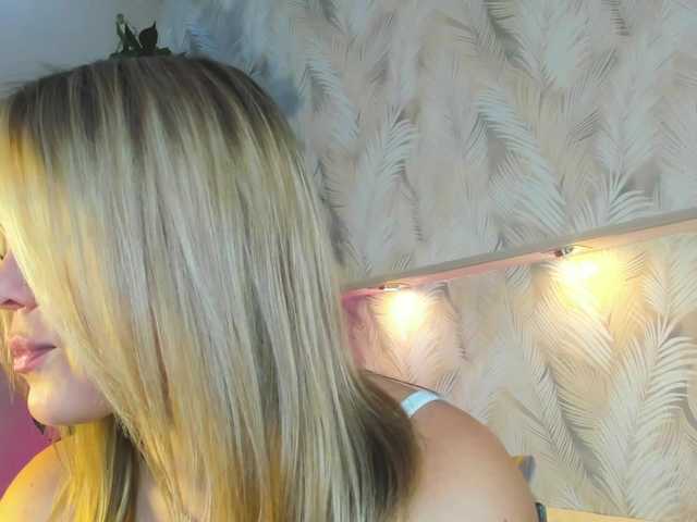Jerry-Hall live cam on BongaCams