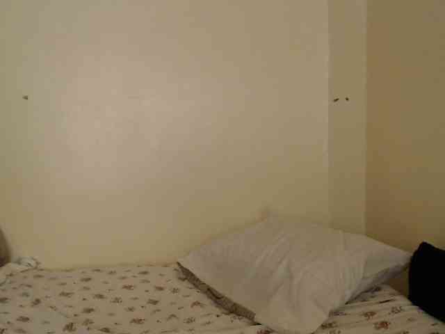 Kate122 webcam