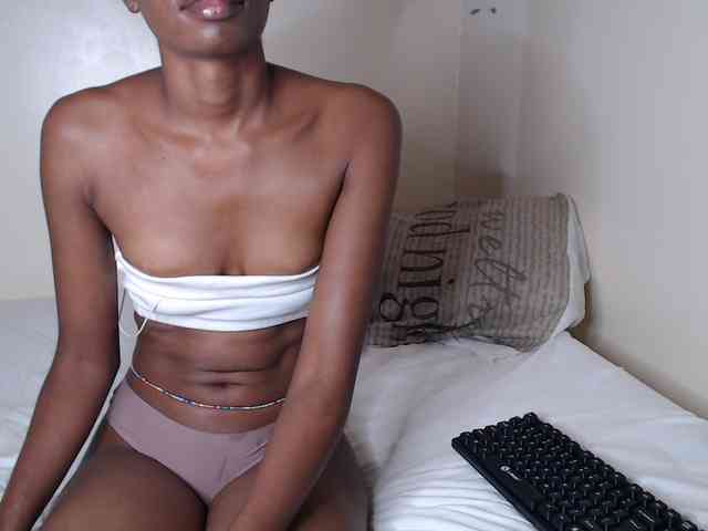 Kate122 webcam