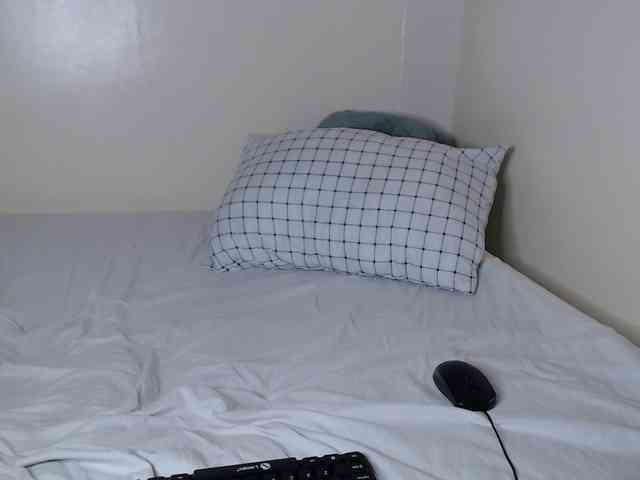 Kate122 webcam