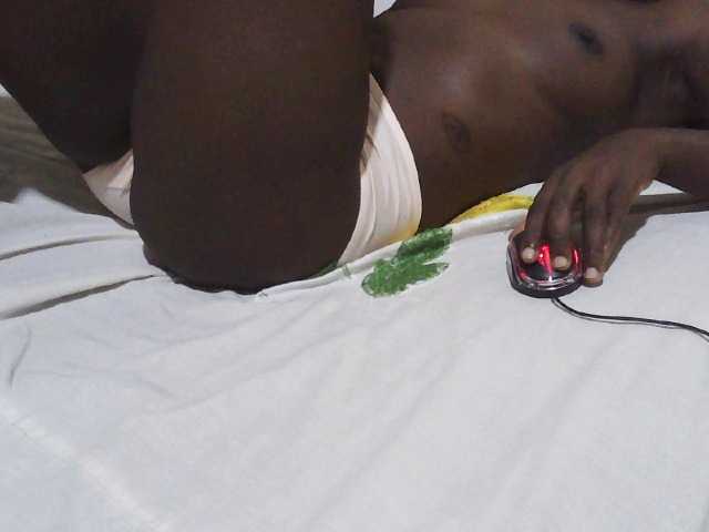 Thirstypussy live cam on BongaCams