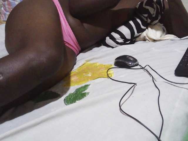 Thirstypussy live cam on BongaCams