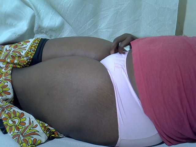Ebonypussyy1