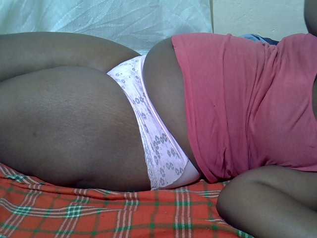 Ebonypussyy1