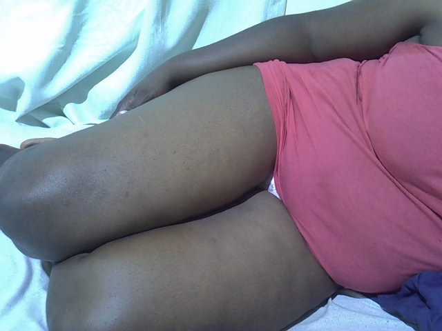 Ebonypussyy1