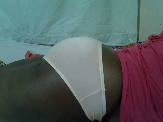 Ebonypussyy1
