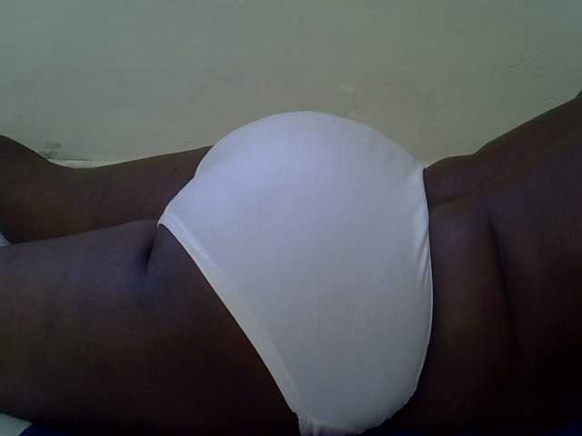 Ebonypussyy1 live cam on BongaCams