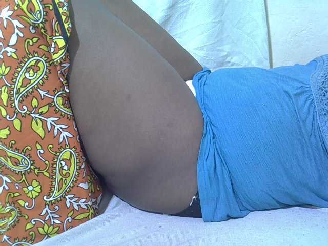 Ebonypussyy1